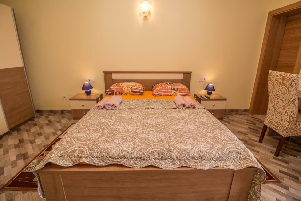 Nice Place Ровинь Экстерьер фото